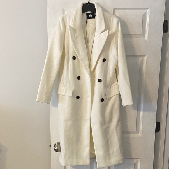 Carbon38 Jackets & Blazers - Chic Cream Double-Breasted Women's Trench Coat size S length 43” bust 34”